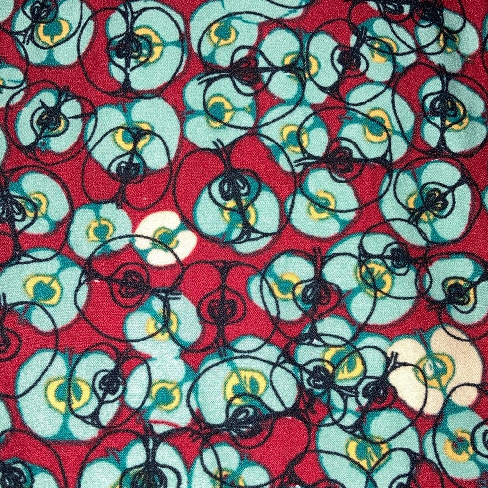 LulaRoe Apple Layered Print Leggings‎